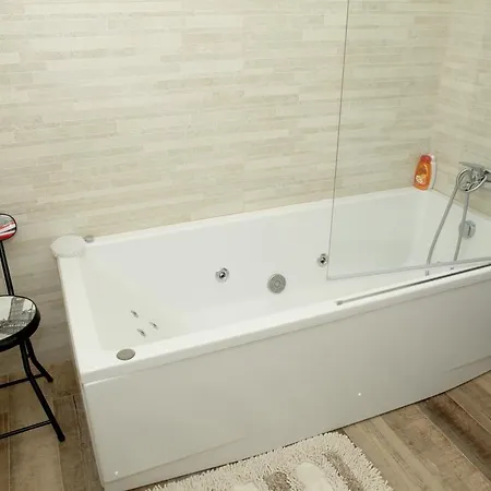 Tulip Tree Funchal (Madeira)