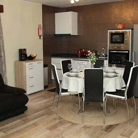 Tulip Tree Funchal (Madeira)